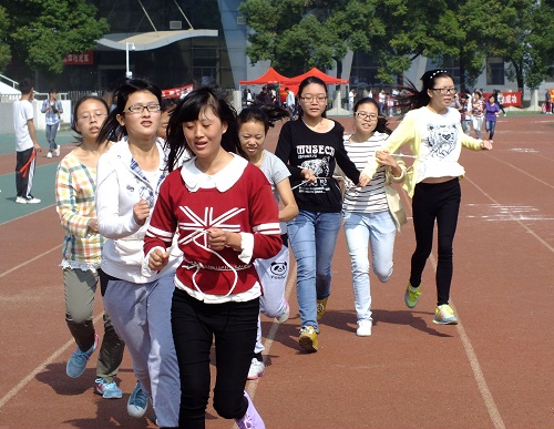 環環相扣 女.jpg